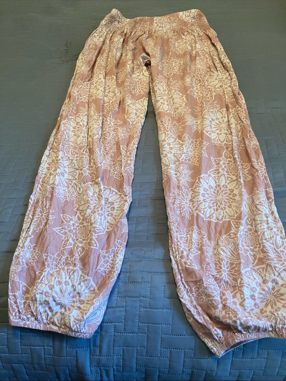 🌺 4 for $20.00 “lotus and Luna” brand rayon, harem pants